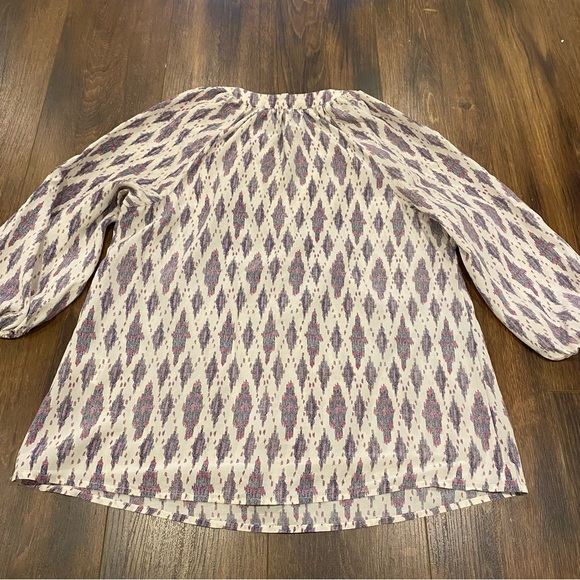Joie 100% silk patterned blouse v neck 3/4 sleeve top size XXS flowy shirt - Picture 3 of 15